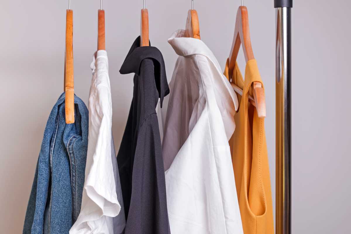 Packing Light with Trending Carry-On Capsule Wardrobes
